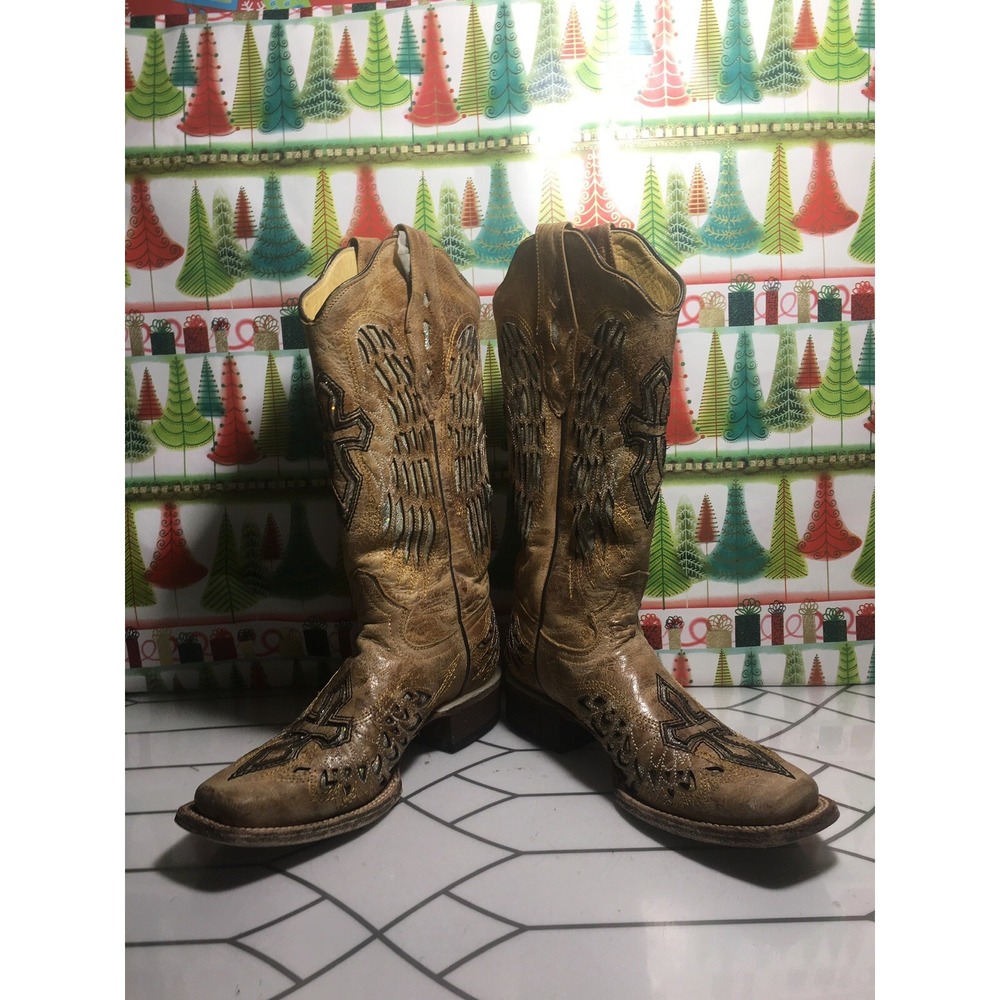 Made In Mexico Guenuine Leather Tan Silver Cowboy Boots  Women's Size 6.5